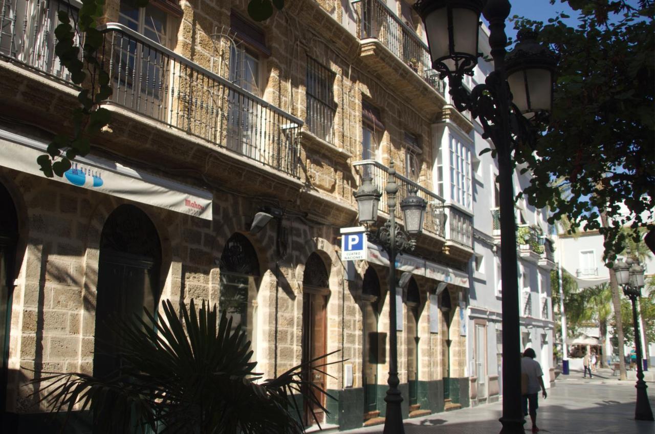 Pension Las Cuatro Naciones Cadiz Exterior photo